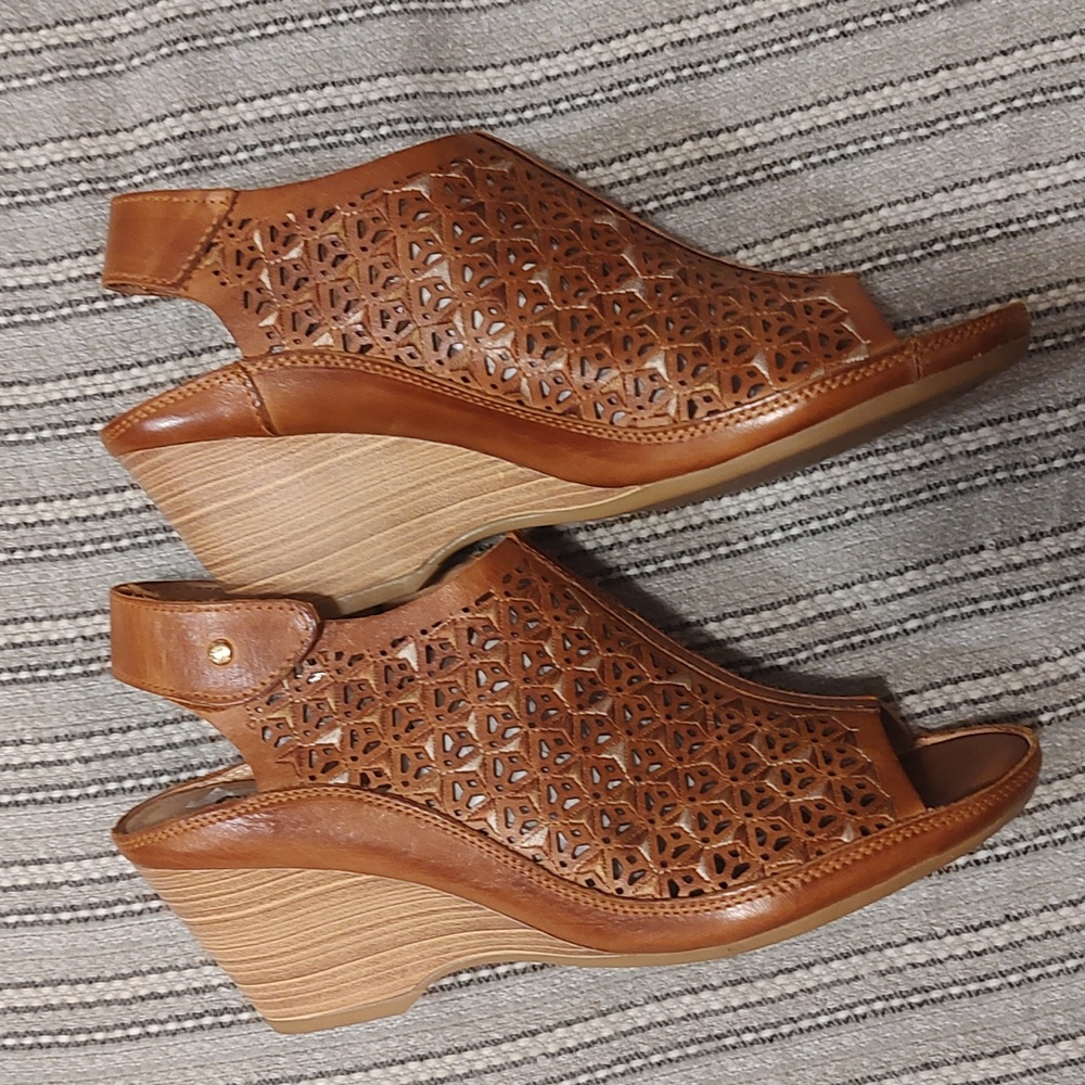 Pikolinos wedge heals with open toe - Picture 2 of 9